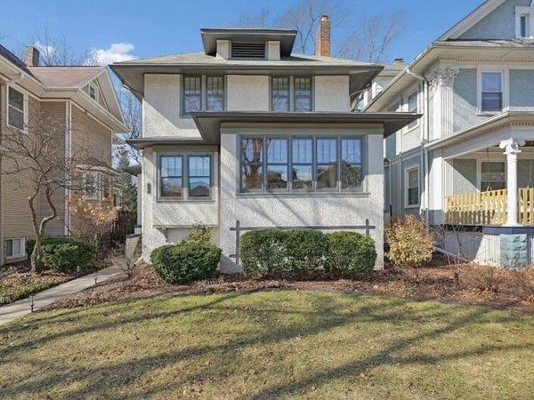 711 Clinton Avenue, Oak Park, IL 60304