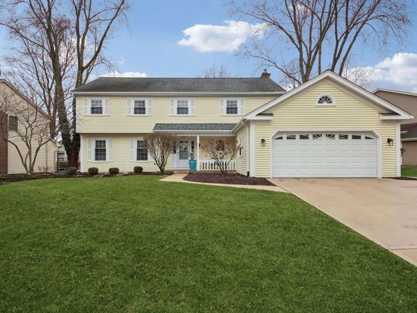 808 Shiloh Circle, Naperville, IL 60540