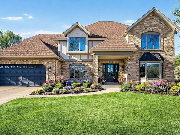 615 Windridge Court, Naperville, IL 60540