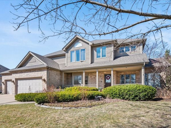 364 AVENA Circle, Naperville, IL 60565