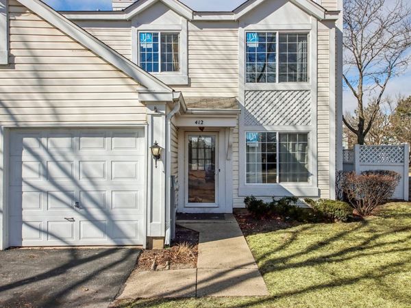 412 Quaker Hill Court, Aurora, IL 60504