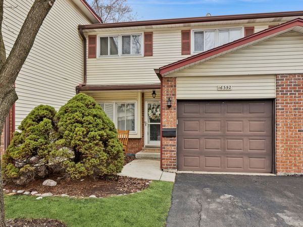 16352 Oxford Drive, Tinley Park, IL 60477