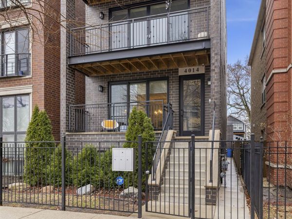 4014 N Mozart Street, Unit 1, Chicago, IL 60618