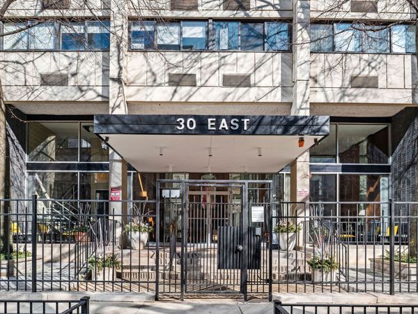 30 E Division Street, Unit 14C, Chicago, IL 60610