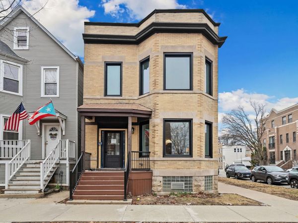 3354 N Whipple Street, Unit 1F, Chicago, IL 60618