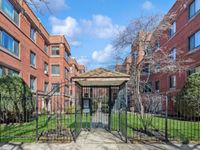 908 W Sunnyside Avenue, Chicago, IL 60640 primary photo