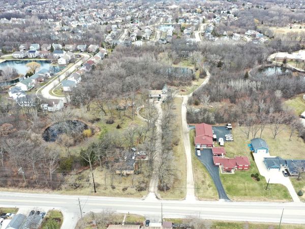 18238 W Gages Lake Road, Grayslake, IL 60030