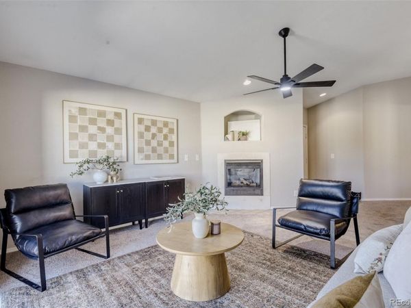 8693 E Dry Creek Road, Unit 922, Centennial, CO 80112