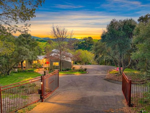 10700 Foothill Rd, Sunol, CA 94586