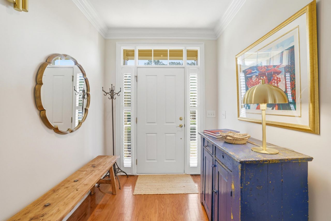 42 Courtyard Circle Photo 11