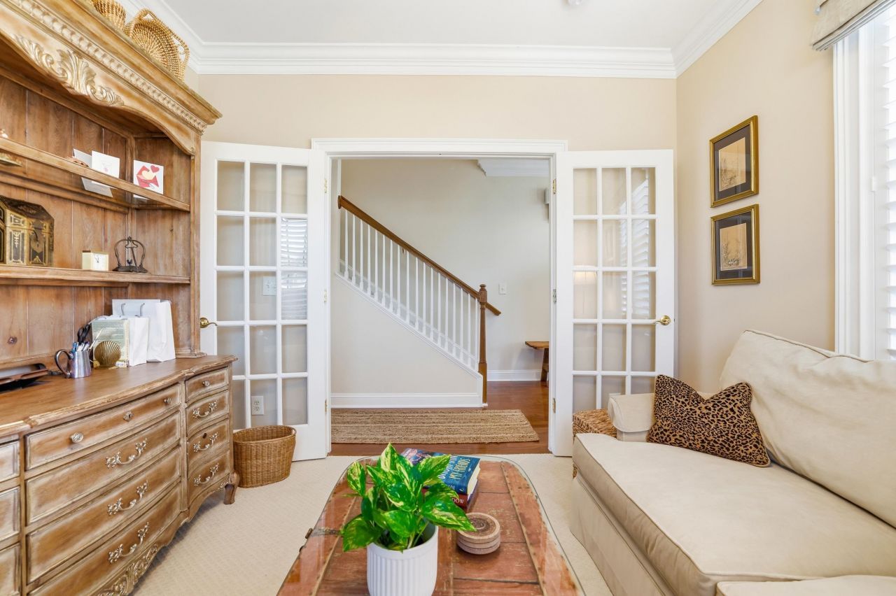 42 Courtyard Circle Photo 13