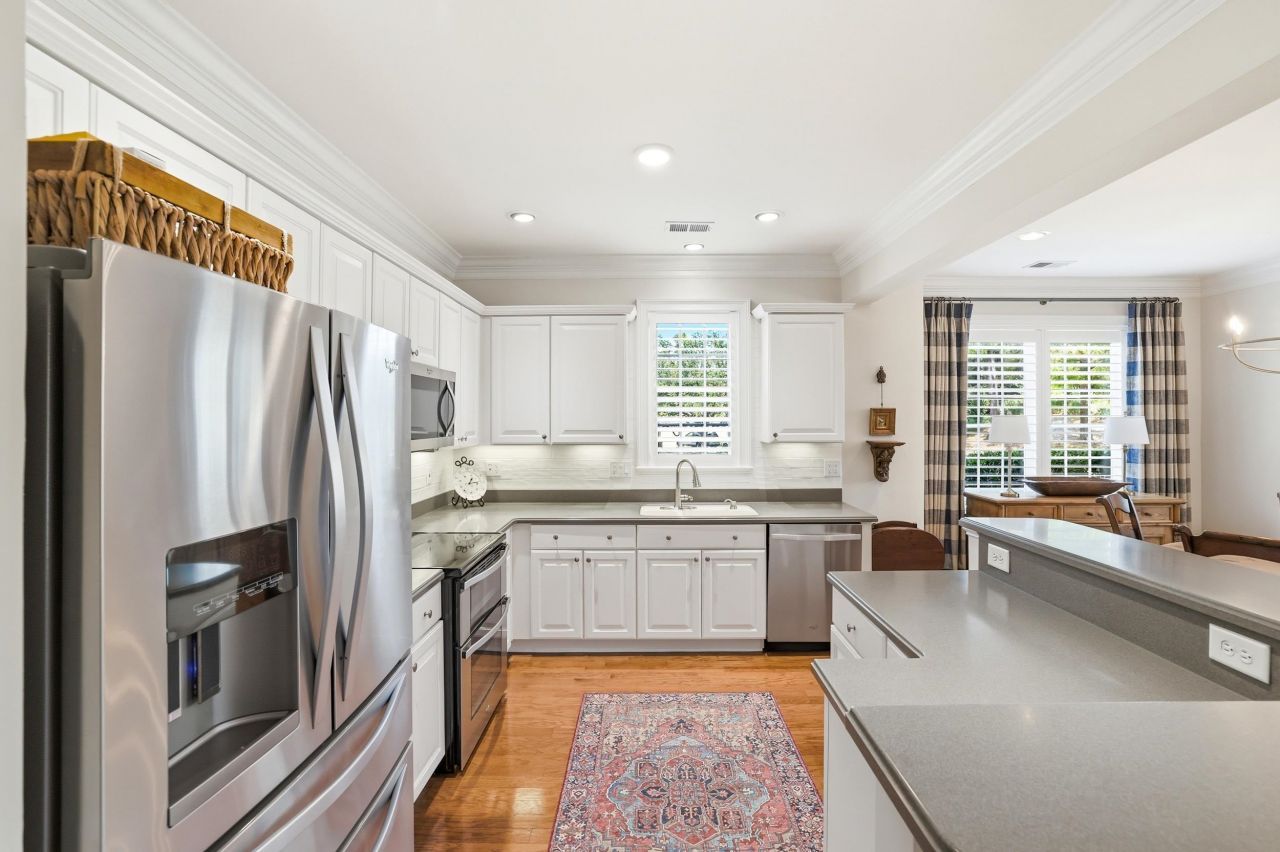 42 Courtyard Circle Photo 16