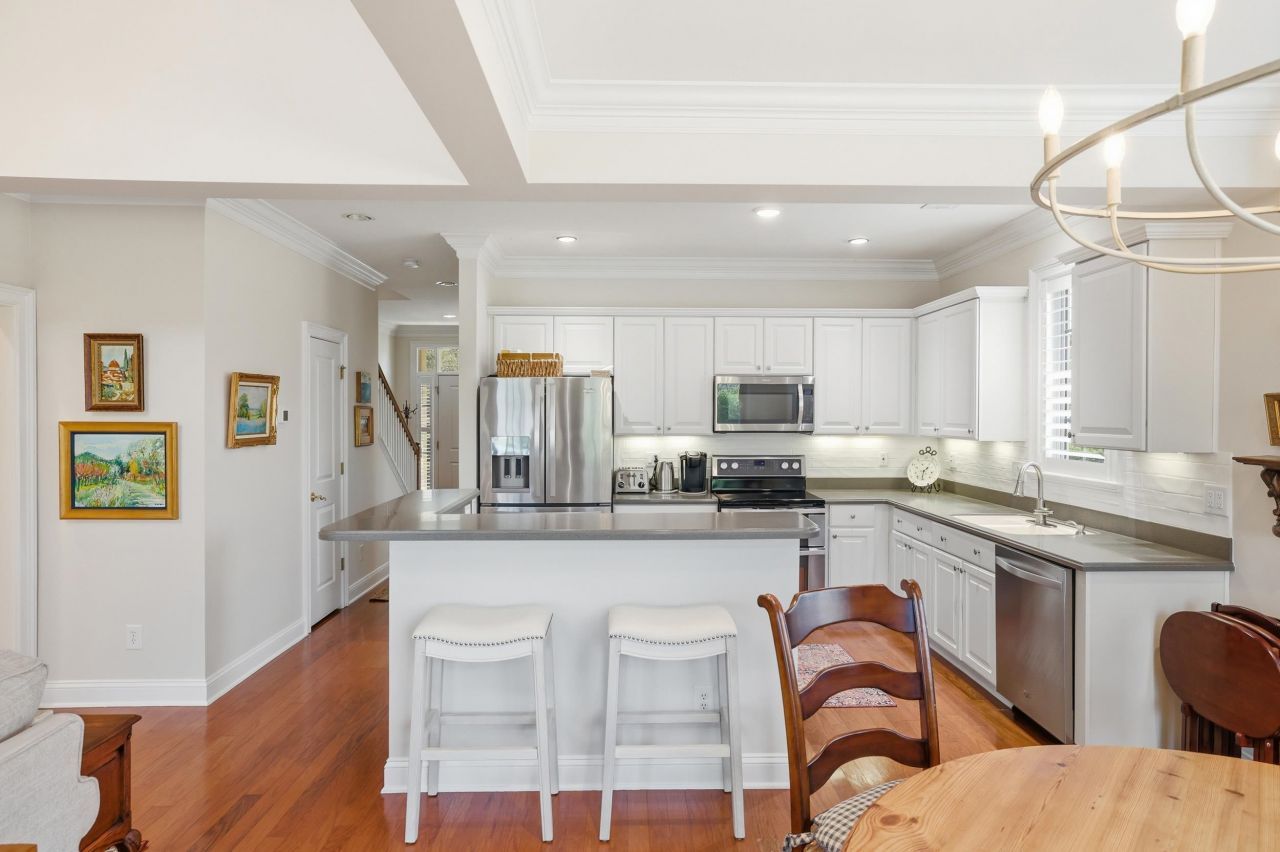 42 Courtyard Circle Photo 22