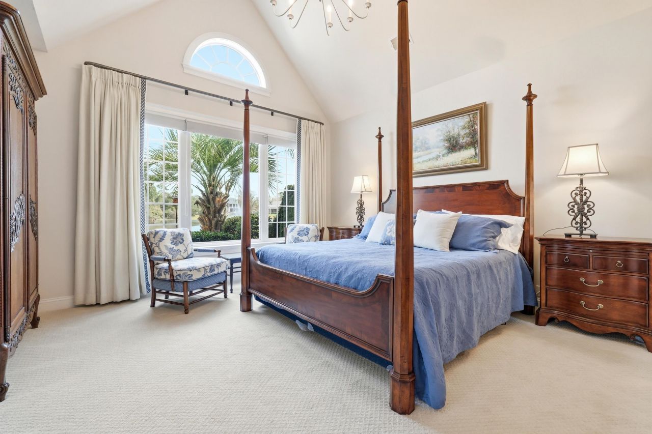 42 Courtyard Circle Photo 33