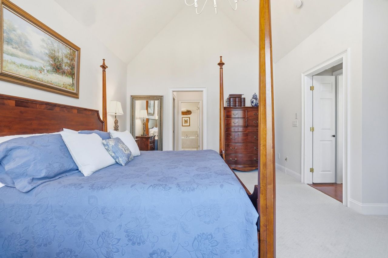 42 Courtyard Circle Photo 34