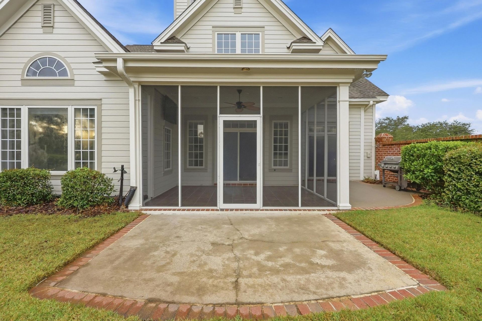 42 Courtyard Circle Photo 35