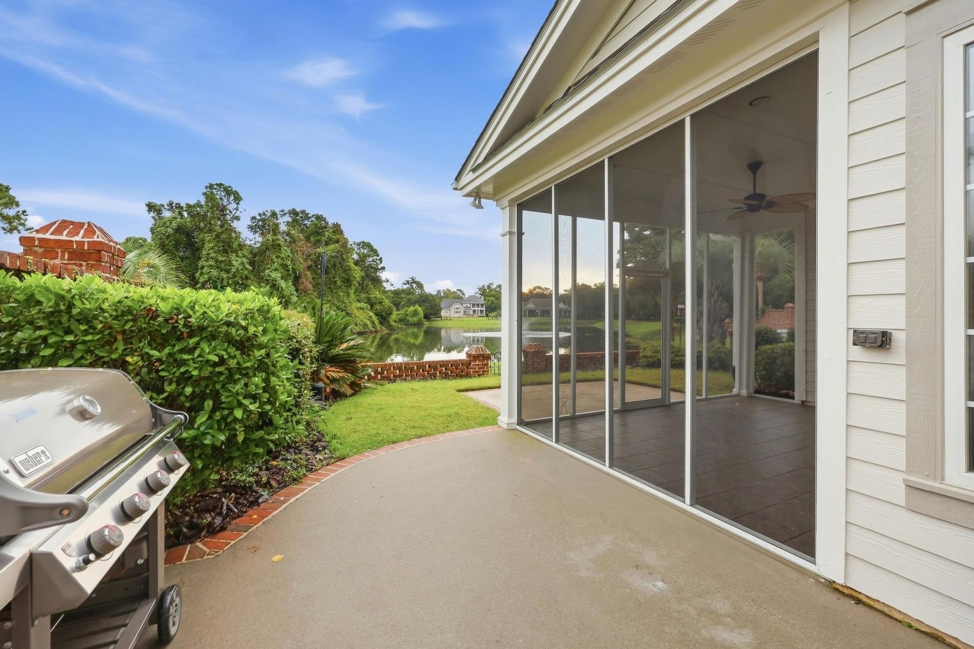 42 Courtyard Circle Photo 36