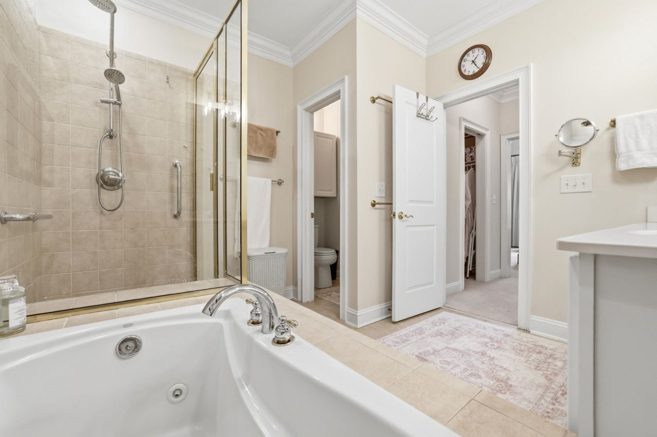 42 Courtyard Circle Photo 40