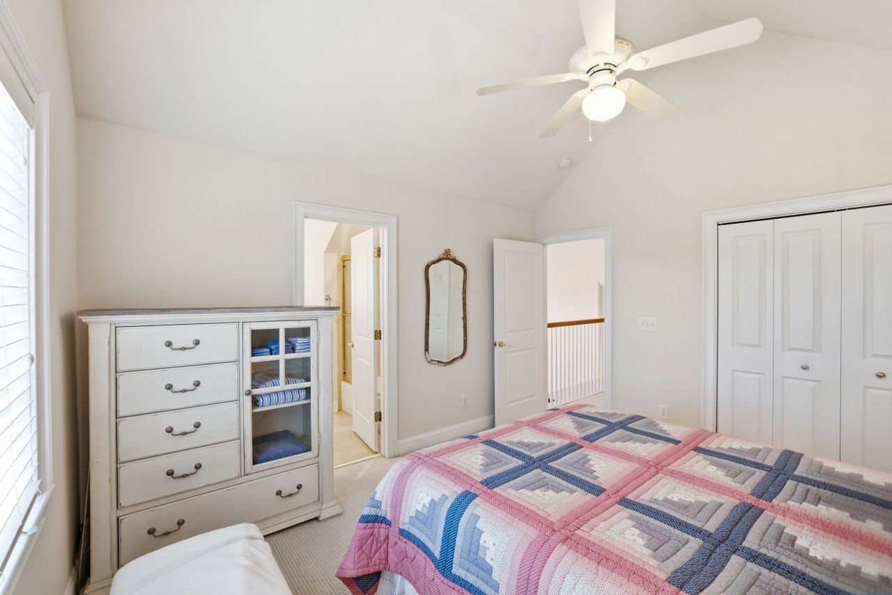 42 Courtyard Circle Photo 42