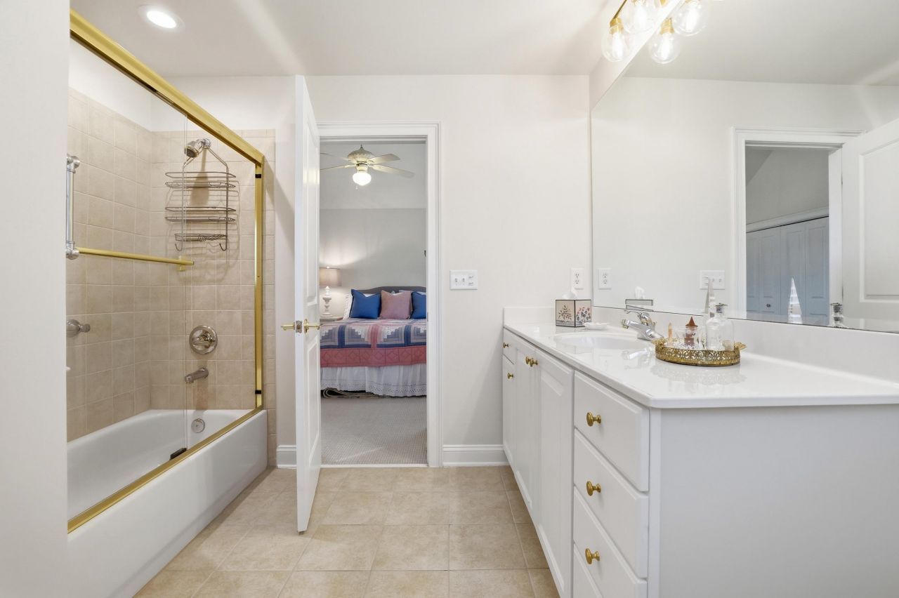 42 Courtyard Circle Photo 44