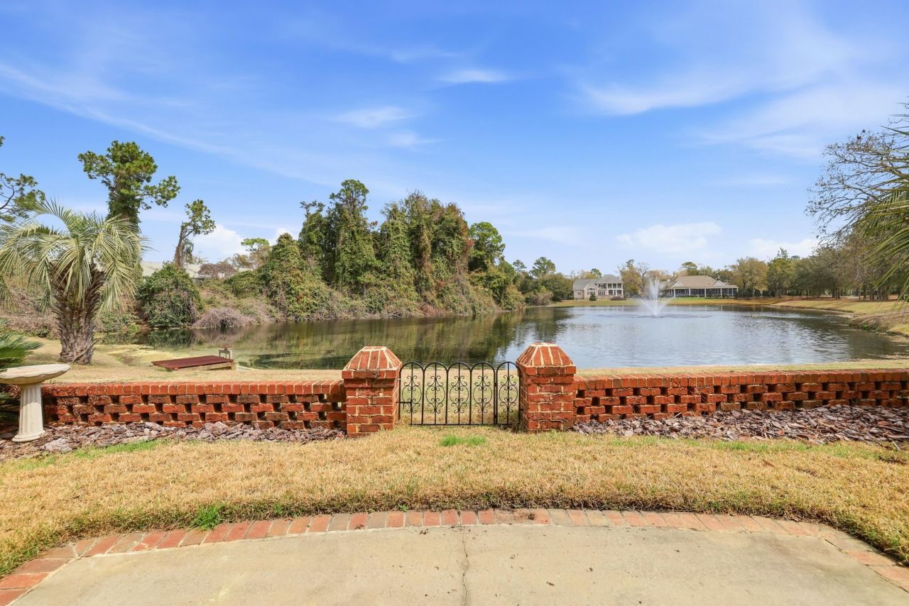 42 Courtyard Circle Photo 56