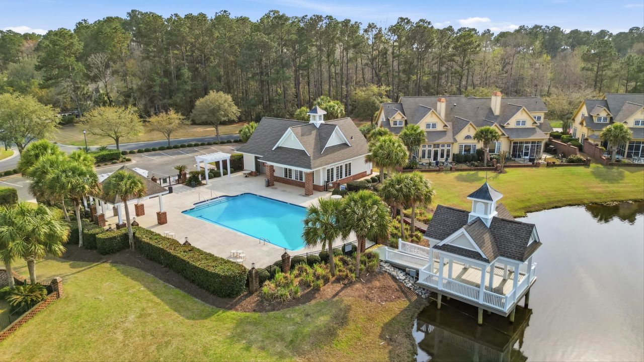 42 Courtyard Circle Photo 67