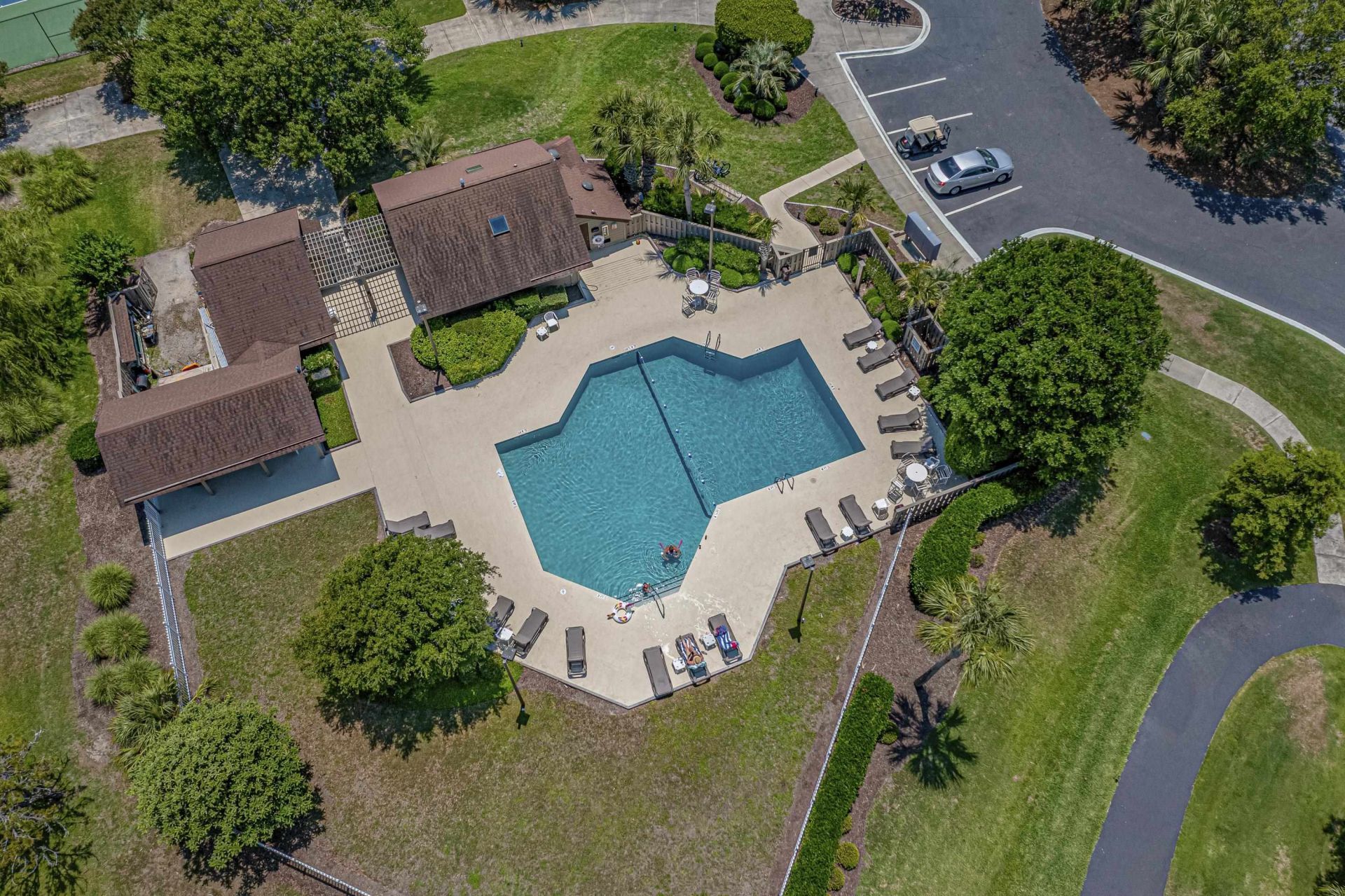 42 Courtyard Circle Photo 74