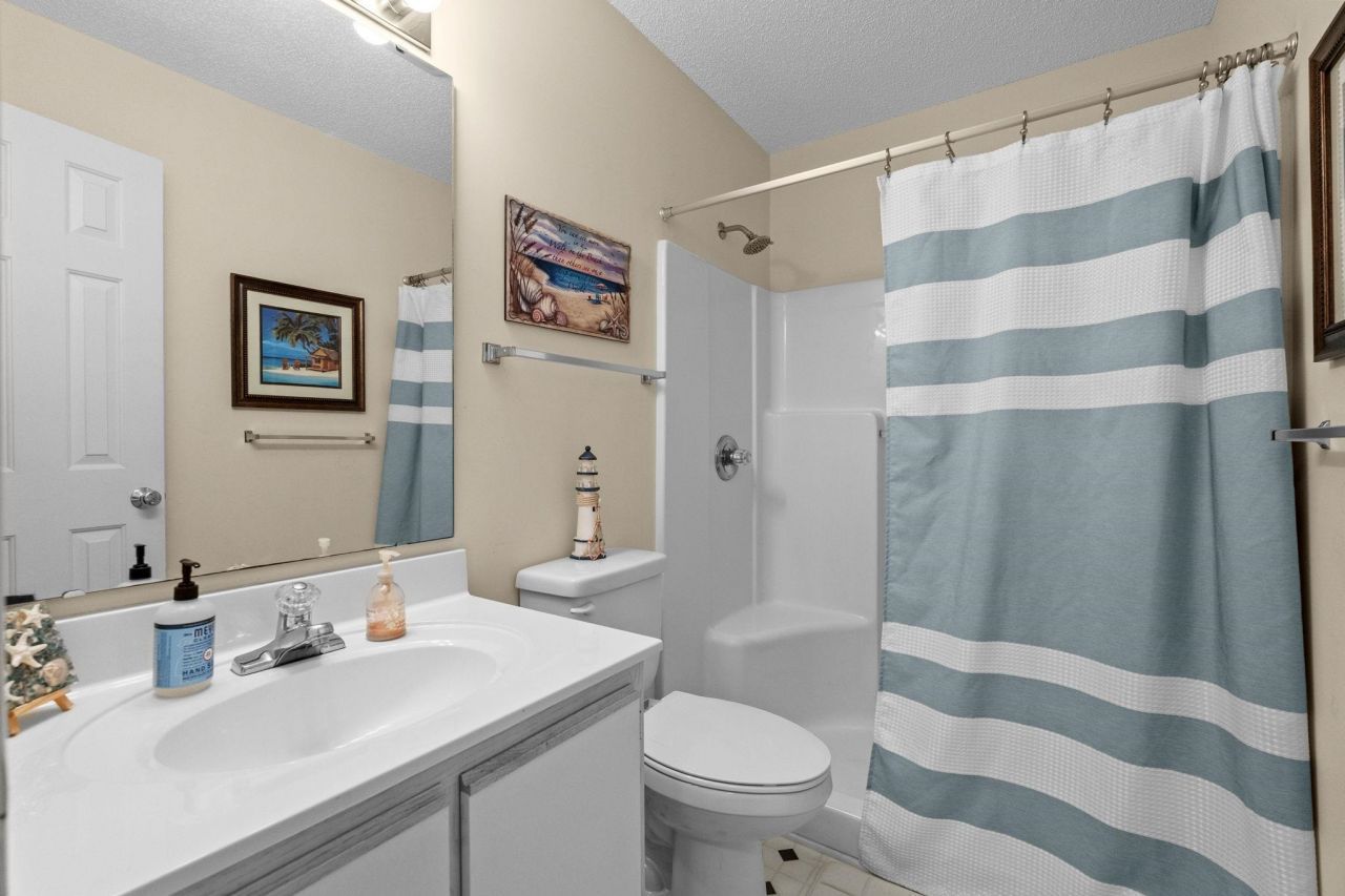 5000 Windsor Green Way Photo 23