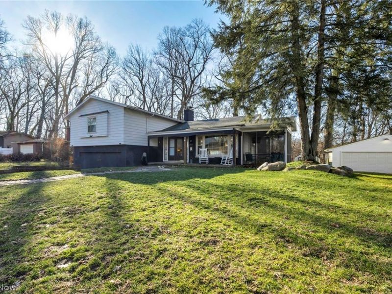 1332 Shanabrook Drive , Akron, OH 44313 Photo 3