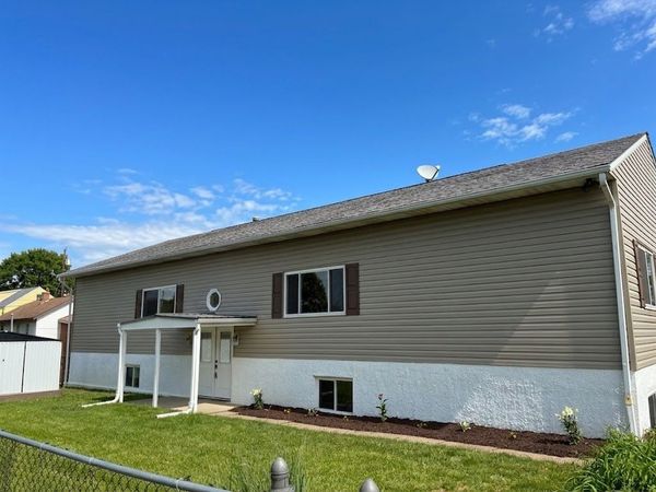 749 Parkway Dr, Harwick, PA 15049