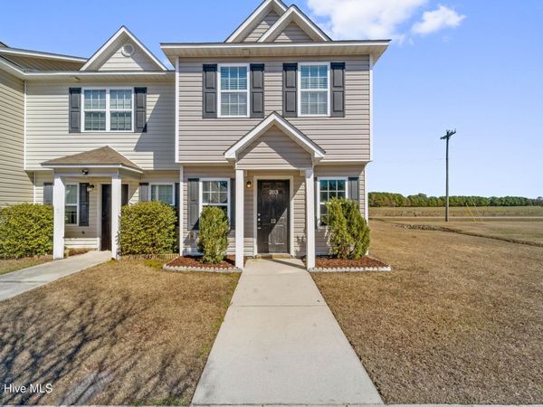 203 Lanieve Court , Unit 12, Hubert, NC 28539