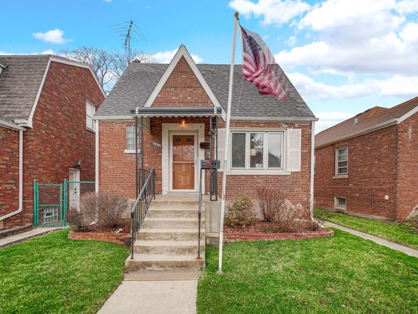 5235 S Monitor Avenue, Chicago, IL 60638