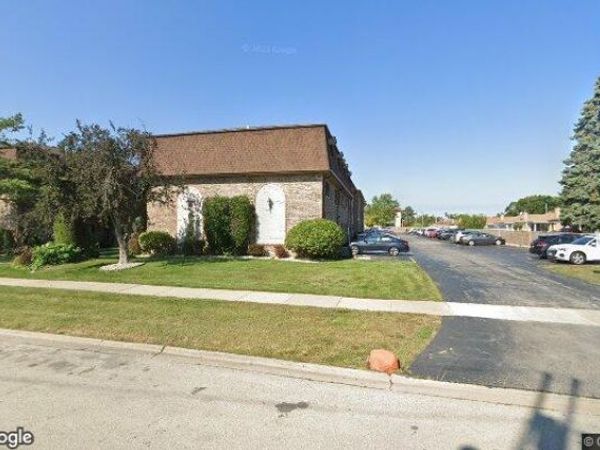 7632 W Lawrence Avenue, Unit 1A, Harwood Heights, IL 60706