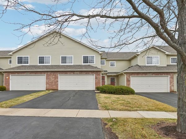 533 Mallard Lane, Unit C, Sugar Grove, IL 60554