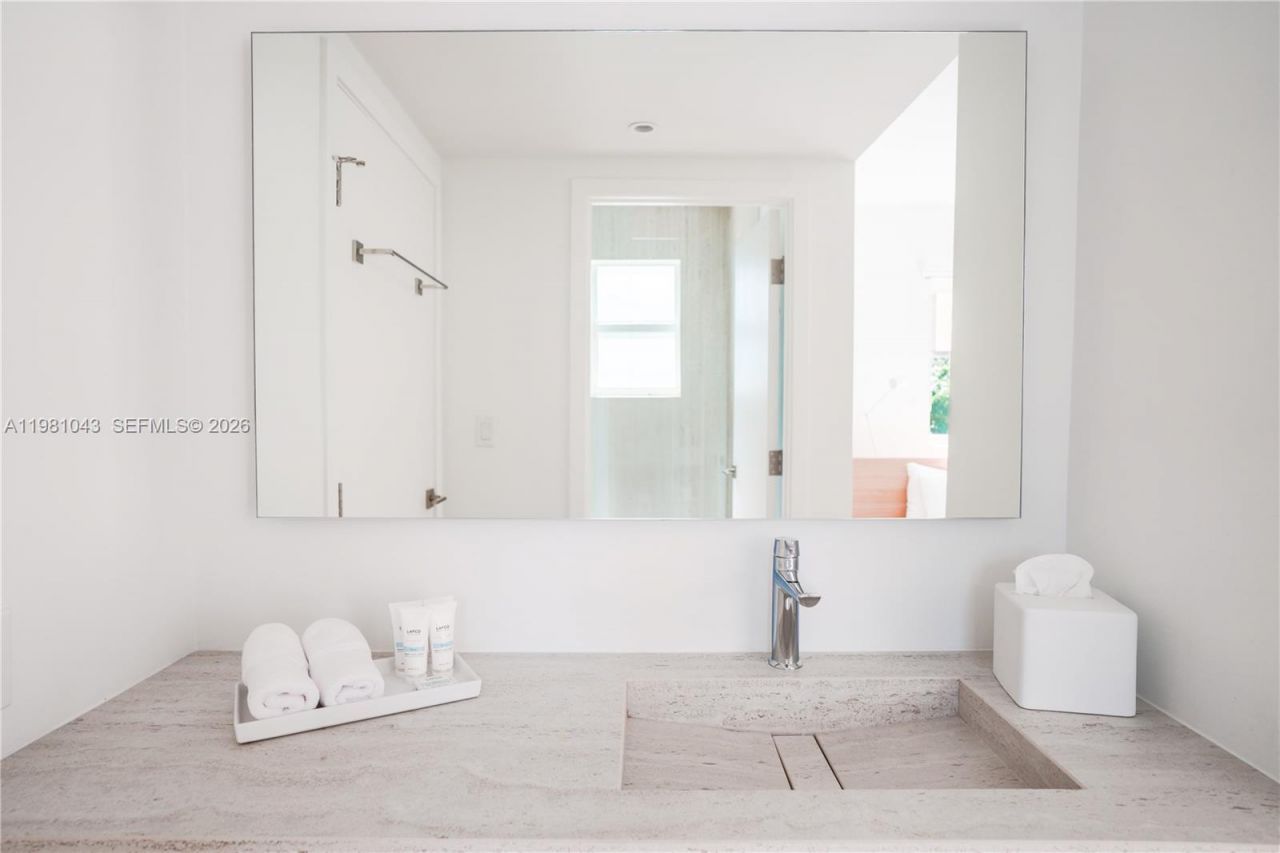 136 NE 46th St , Unit 3, Miami, FL 33137 Photo