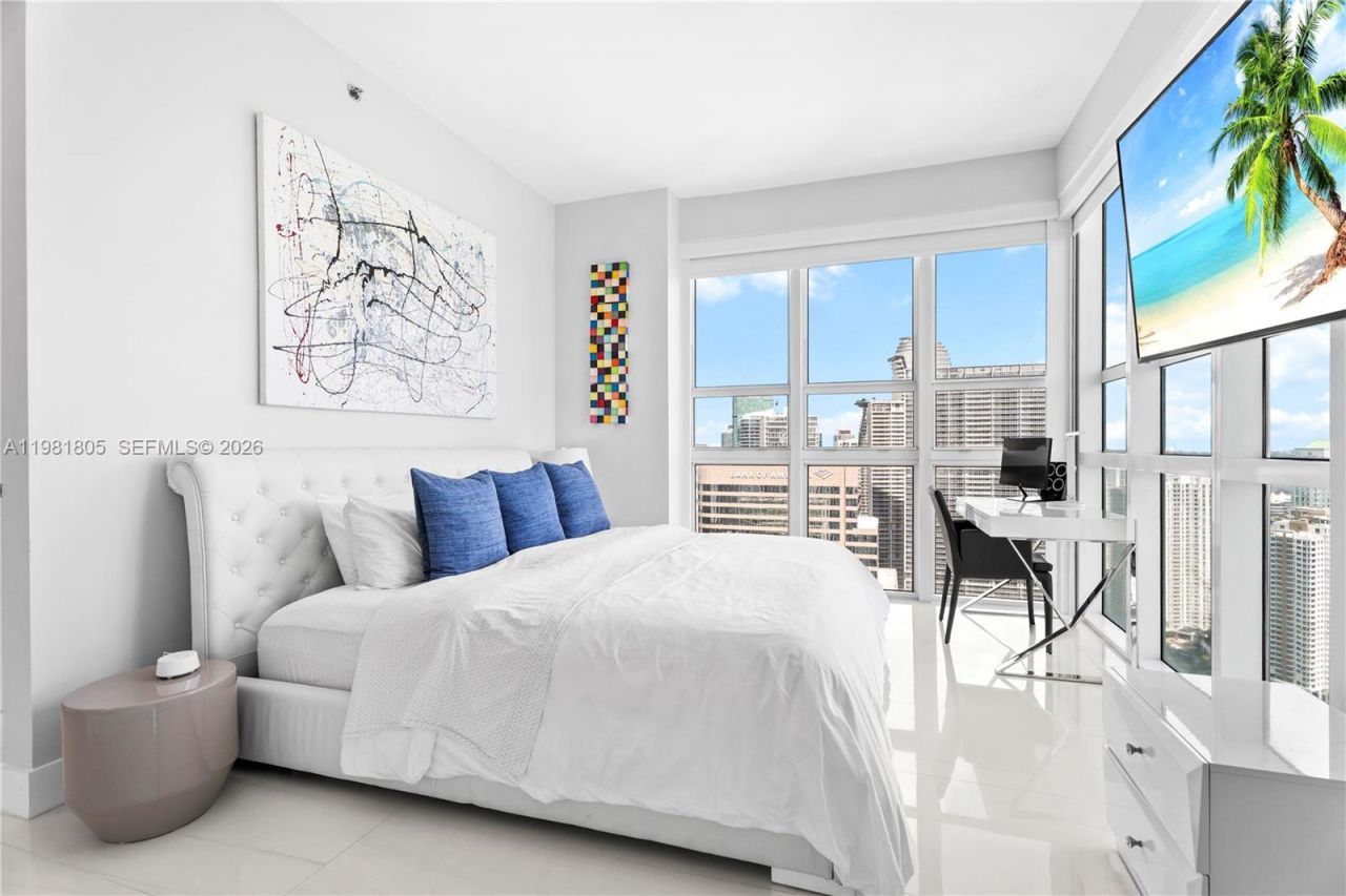 950 Brickell Bay Dr , Unit 4710, Miami, FL 33131 Photo