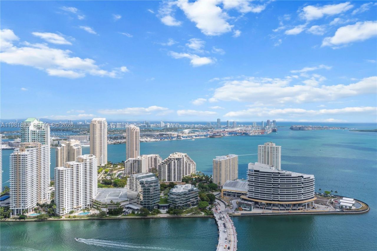 950 Brickell Bay Dr , Unit 4710, Miami, FL 33131 Photo