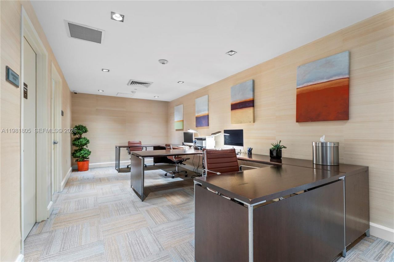 950 Brickell Bay Dr , Unit 4710, Miami, FL 33131 Photo