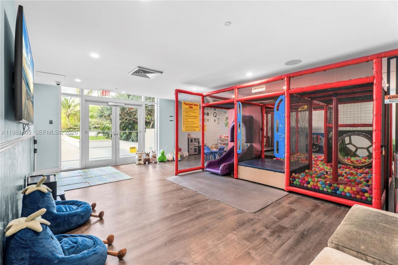 950 Brickell Bay Dr , Unit 4710, Miami, FL 33131 Photo