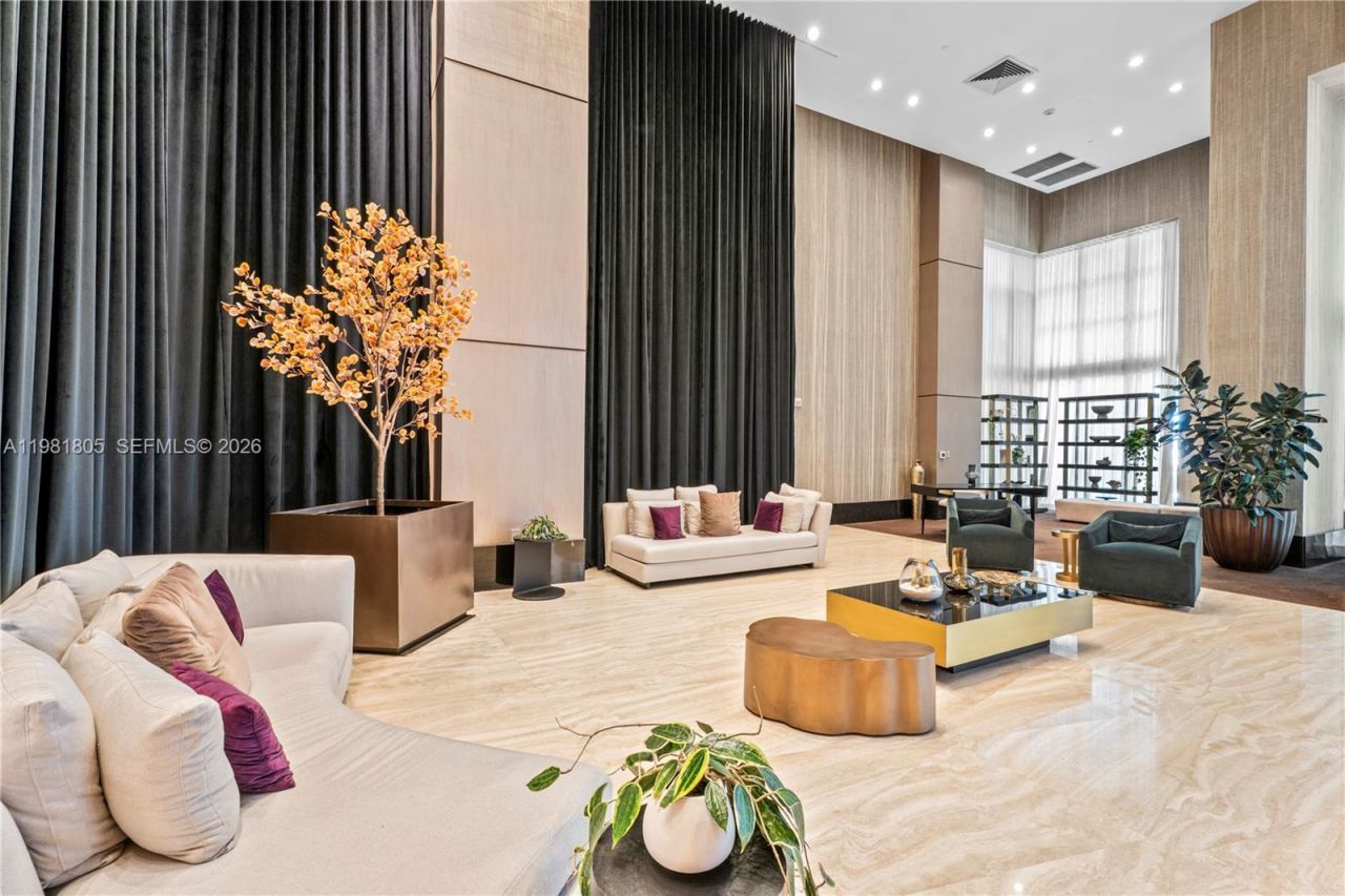 950 Brickell Bay Dr , Unit 4710, Miami, FL 33131 Photo