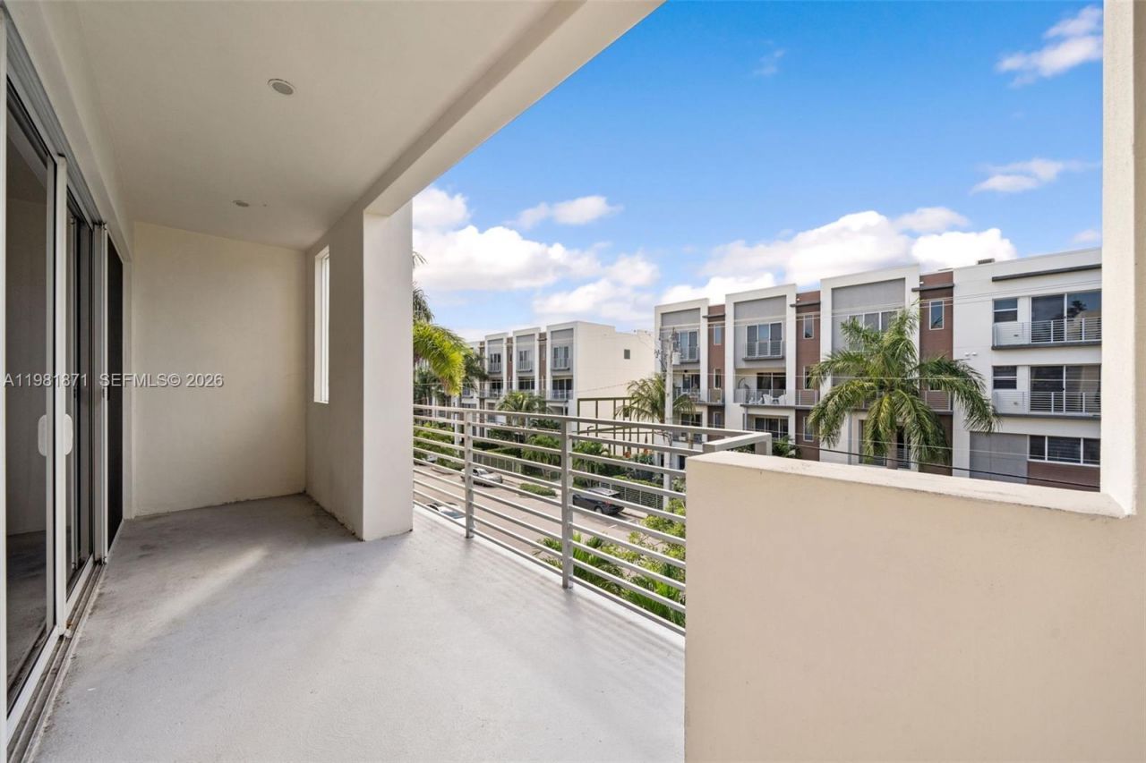 1034 NE 18th Ave , Unit 205, Fort Lauderdale, FL 33304 Photo