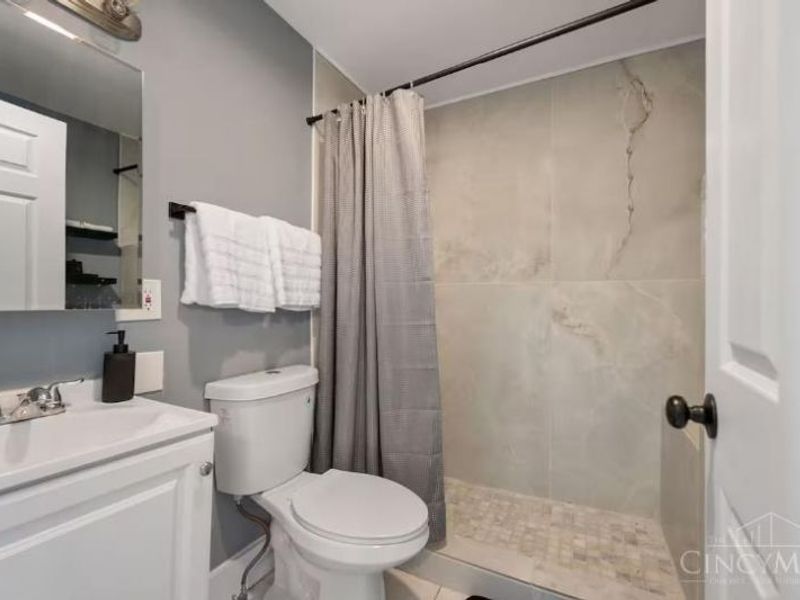 2413 Kenton Street, Cincinnati, OH 45206 Photo 21