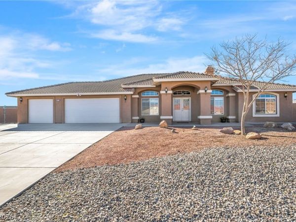 6711 Longmeadow Drive, Pahrump, NV 89061