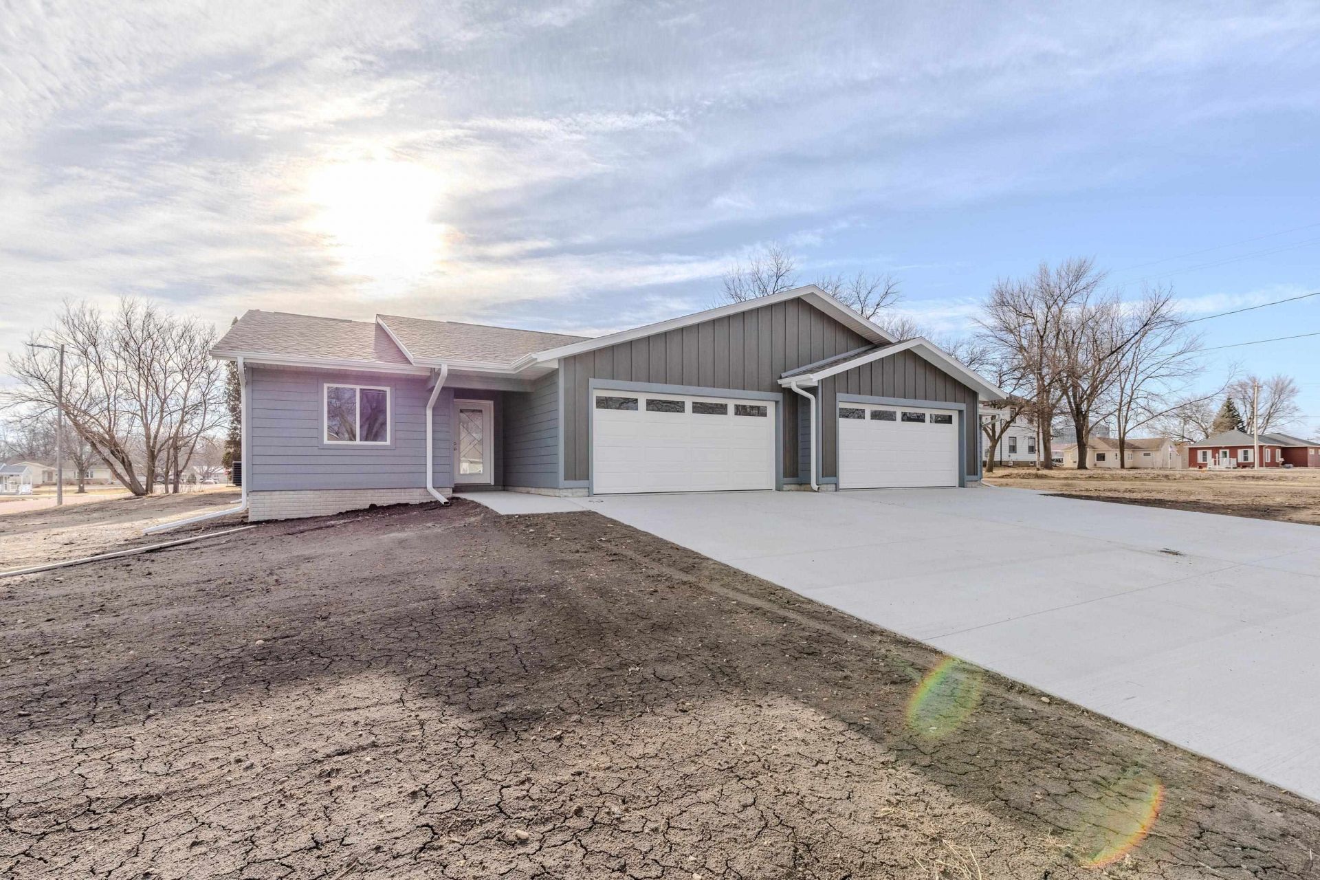 306 W 1st Street, Unit B, Lake Park, IA 51347 Main Photo
