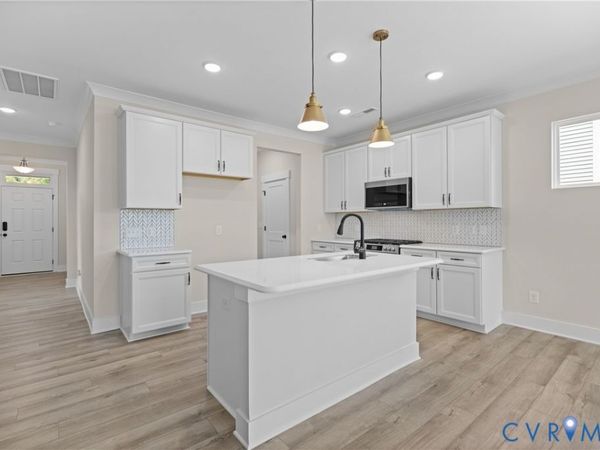 10290 Szalay Lane , Ashland, VA 23005