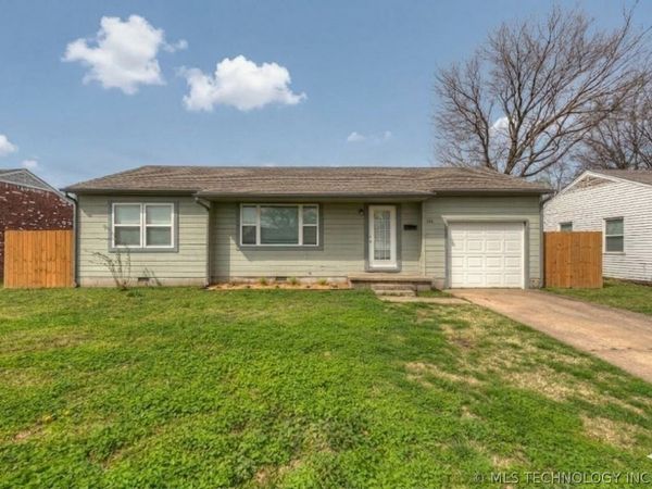 318 N Atlanta Street , Owasso, OK 74055