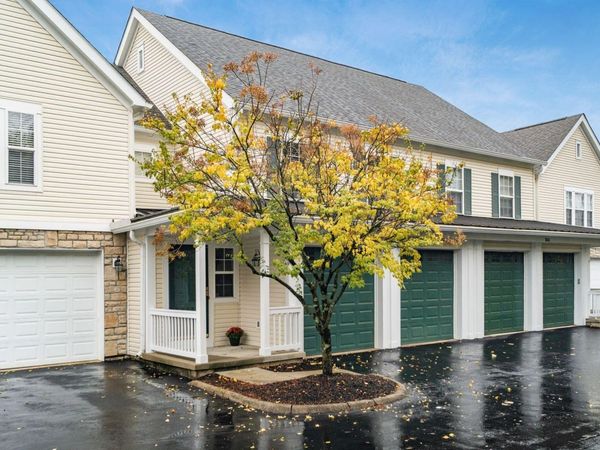 365 Sycamore Woods Lane , Columbus, OH 43230