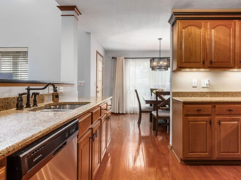 365 Sycamore Woods Lane , Columbus, OH 43230 Photo 16