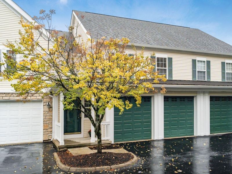 365 Sycamore Woods Lane , Columbus, OH 43230 Photo 2