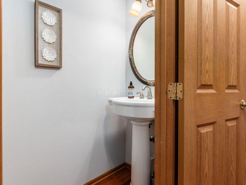 365 Sycamore Woods Lane , Columbus, OH 43230 Photo 6